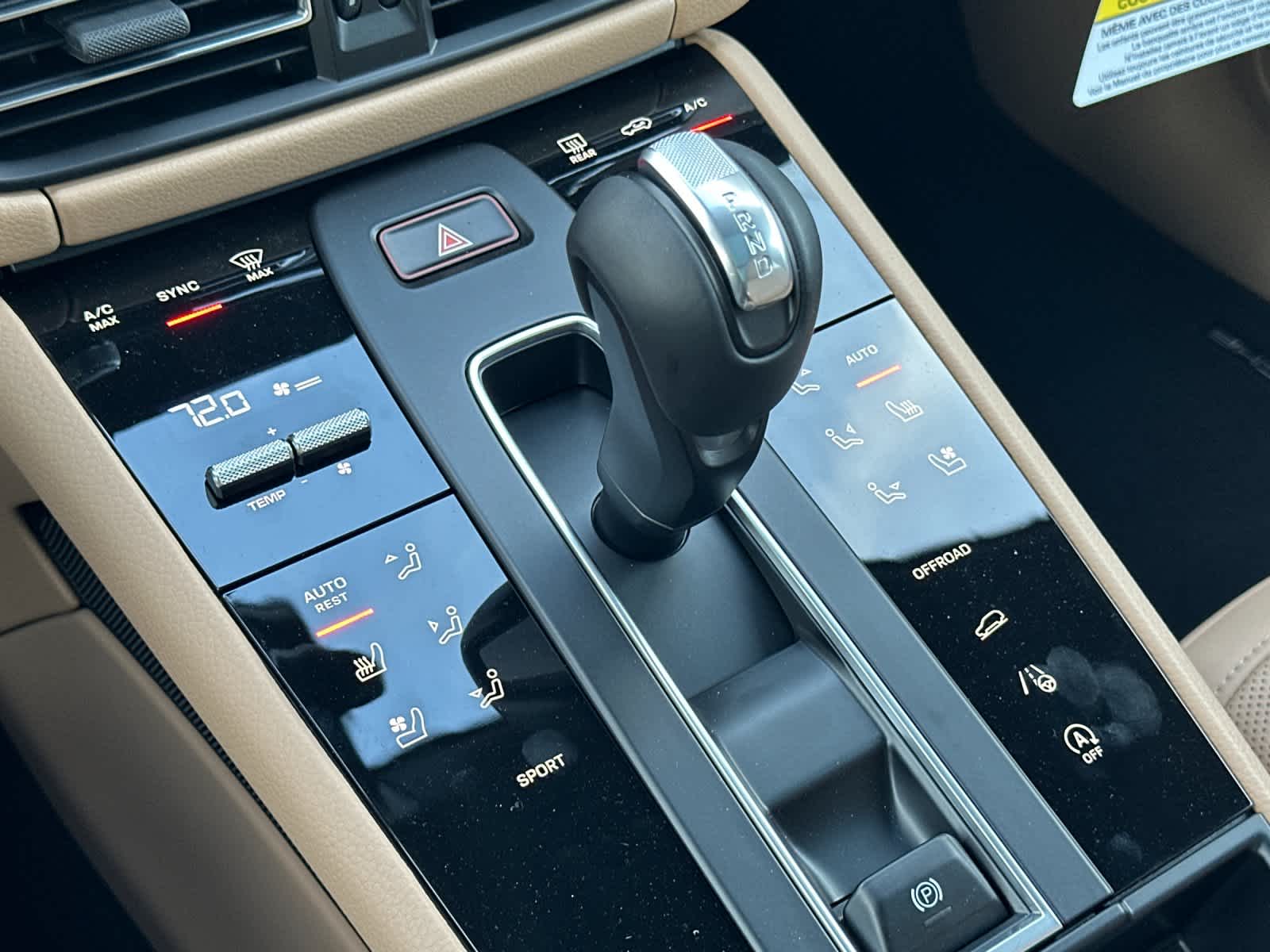 Thumbnail: 2026 Porsche Macan - 25