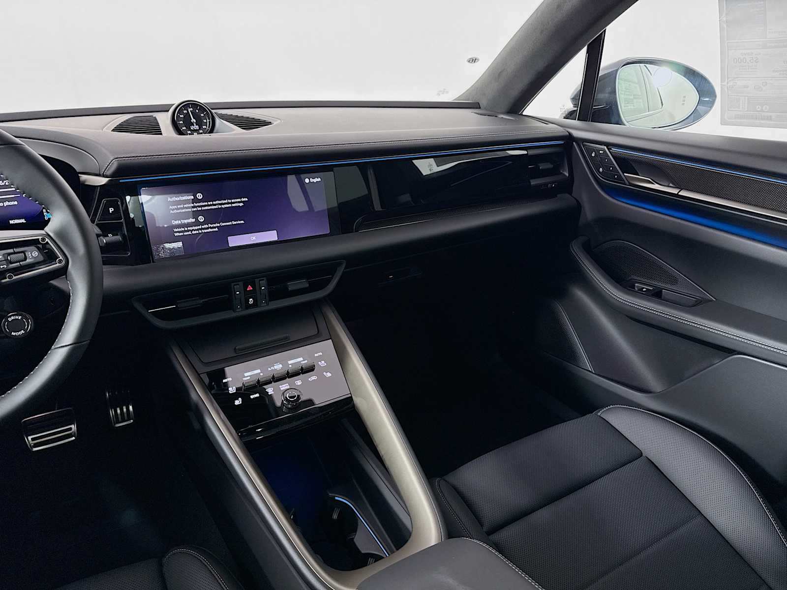 Thumbnail: 2025 Porsche Macan - 19