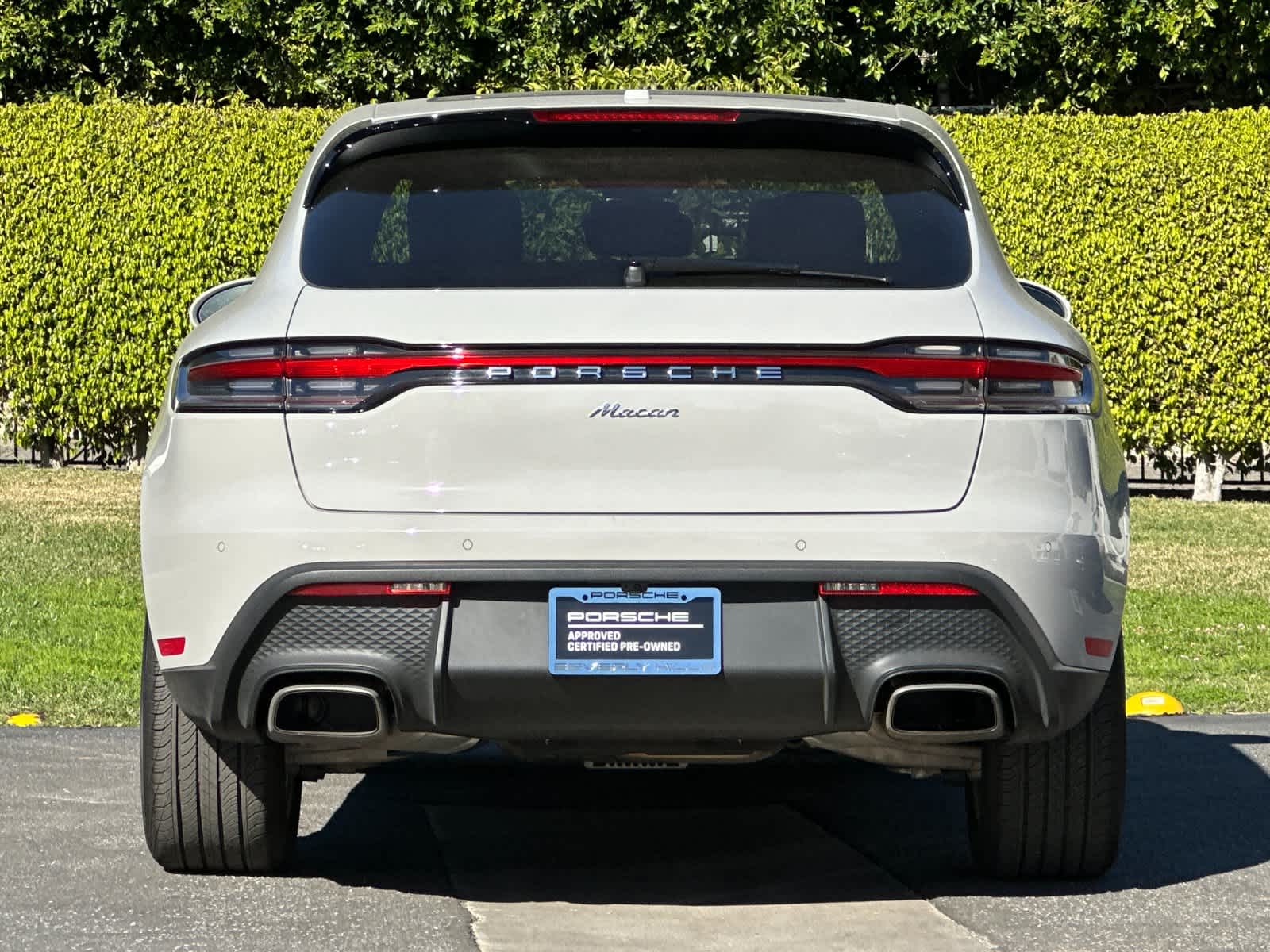 Thumbnail: 2025 Porsche Macan - 7