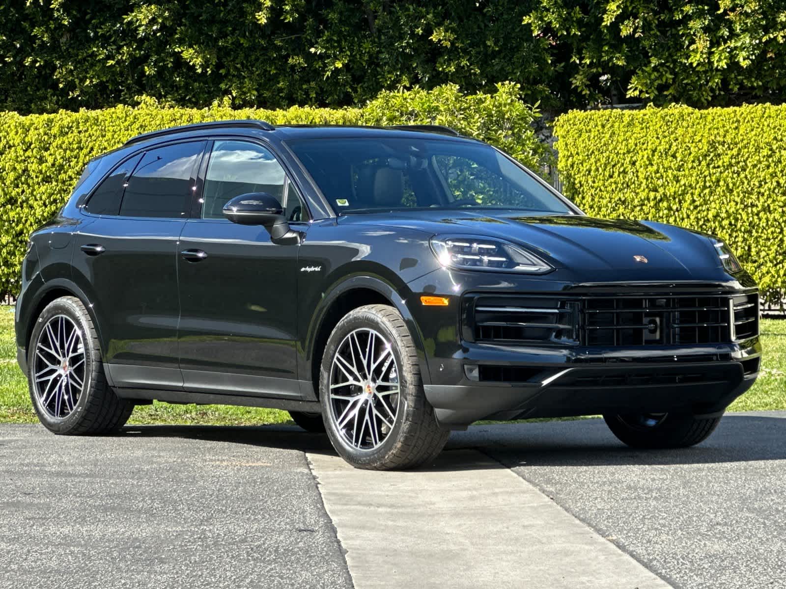 Thumbnail: 2026 Porsche Cayenne - 10