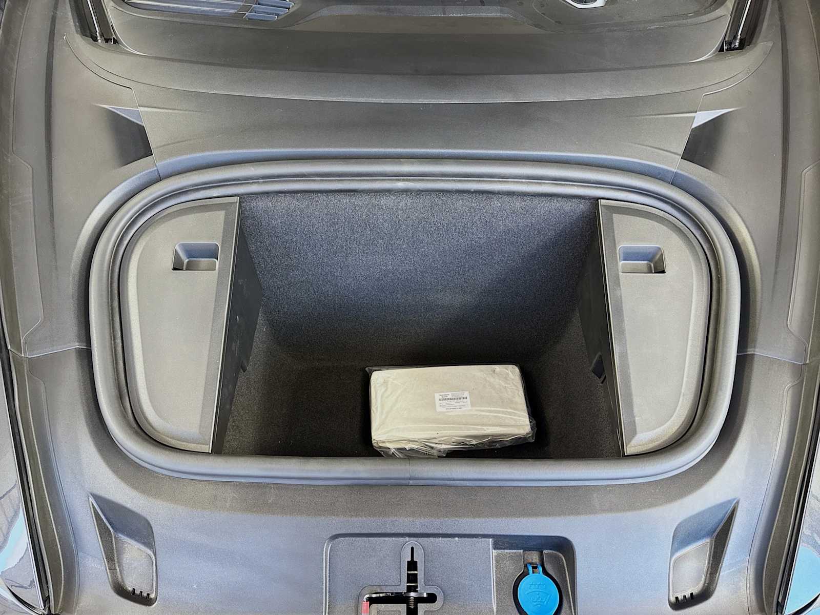 Thumbnail: 2023 Porsche Taycan - 23