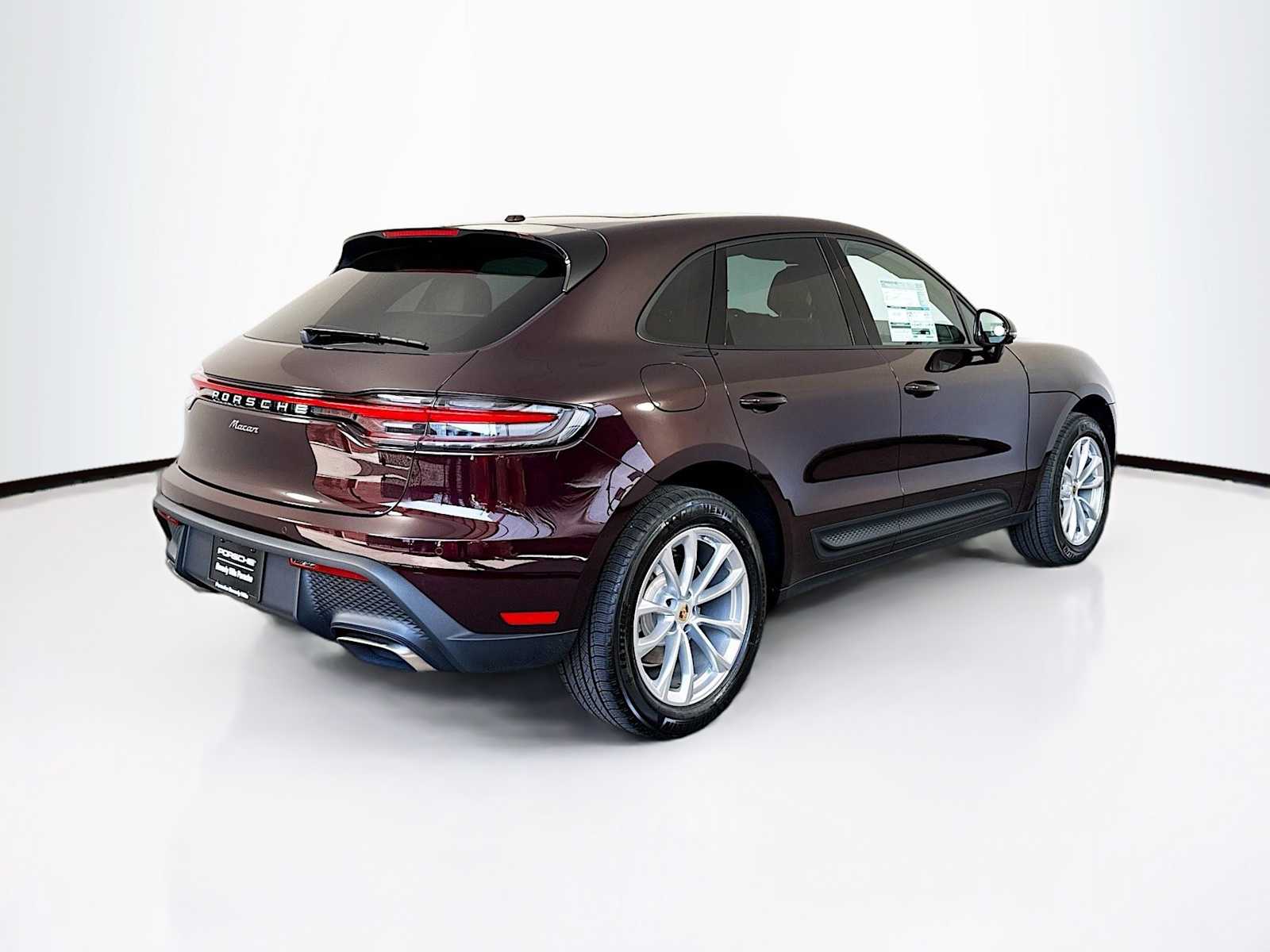 Thumbnail: 2026 Porsche Macan - 9