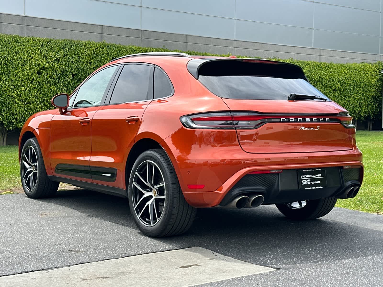 Thumbnail: 2022 Porsche Macan - 3