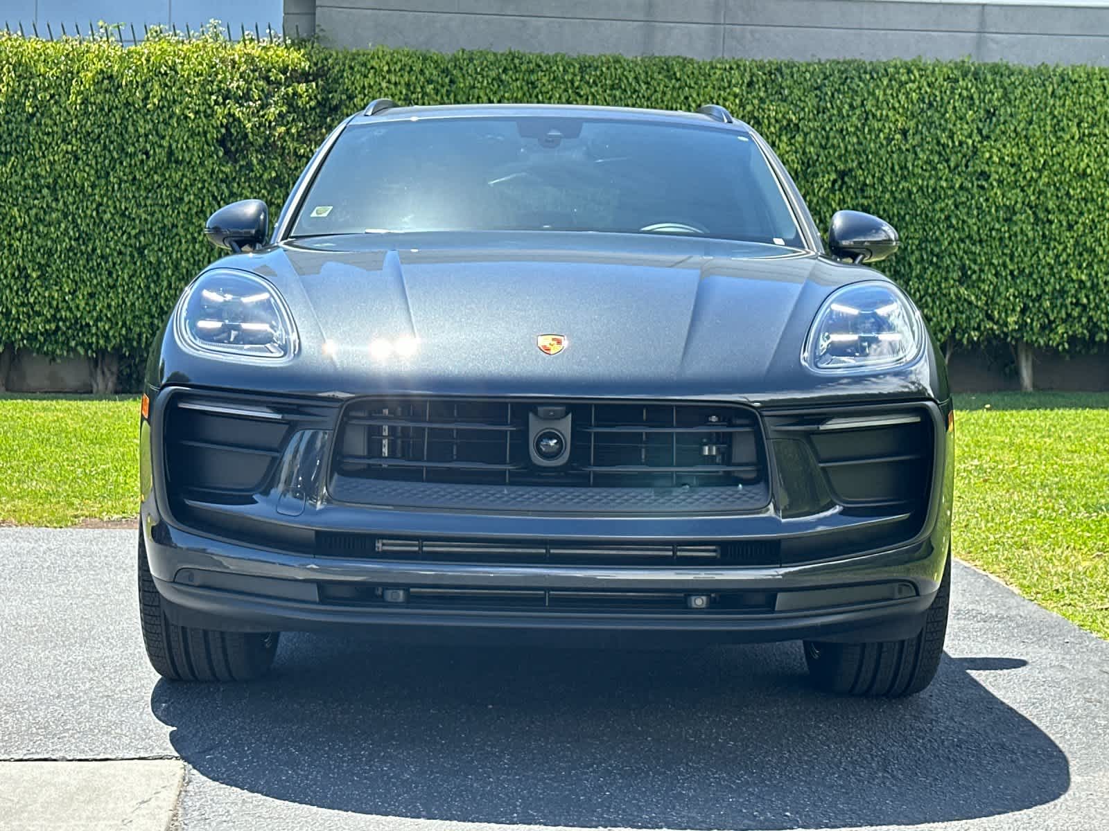 Thumbnail: 2026 Porsche Macan - 11