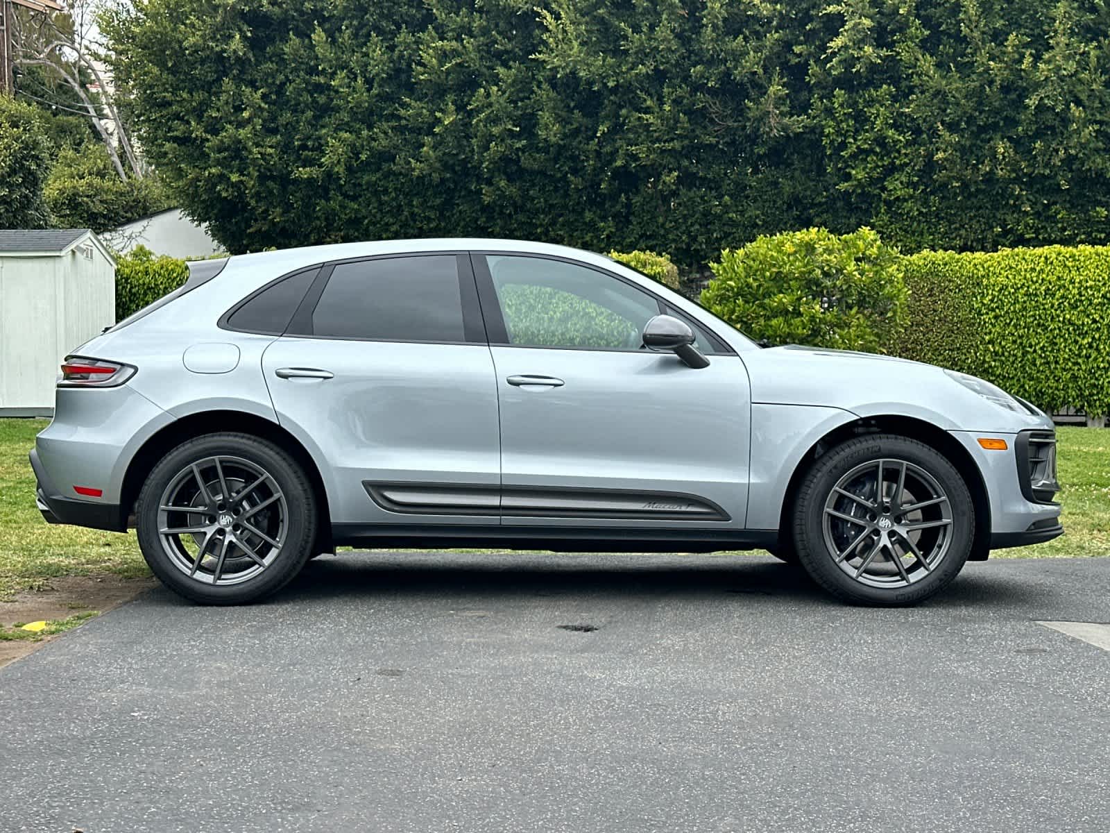 Thumbnail: 2026 Porsche Macan - 9