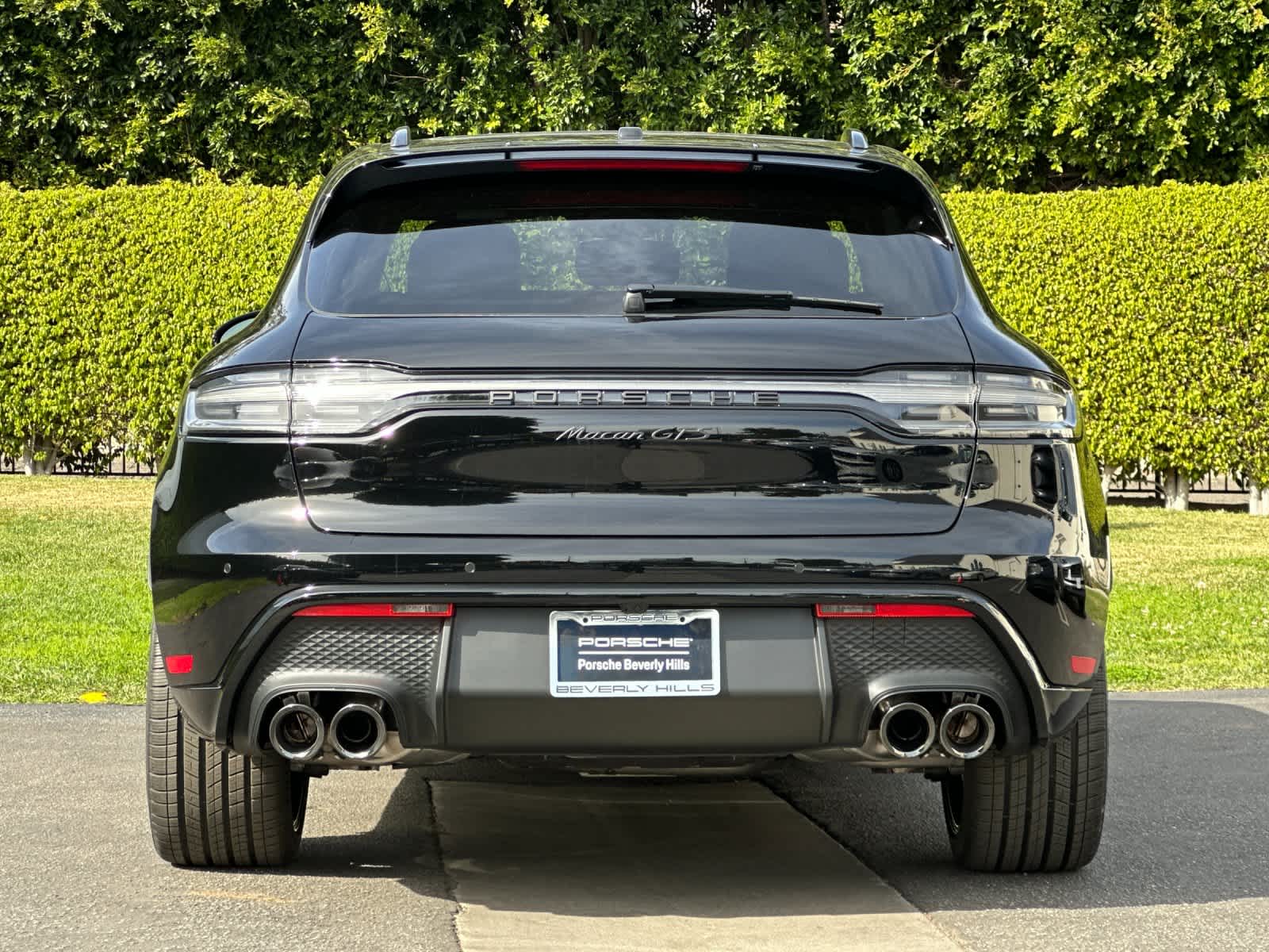 Thumbnail: 2026 Porsche Macan - 7