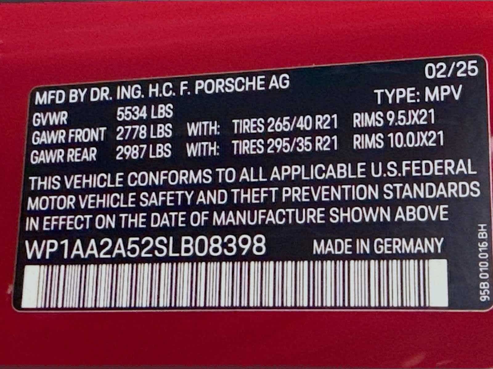 Thumbnail: 2025 Porsche Macan - 26