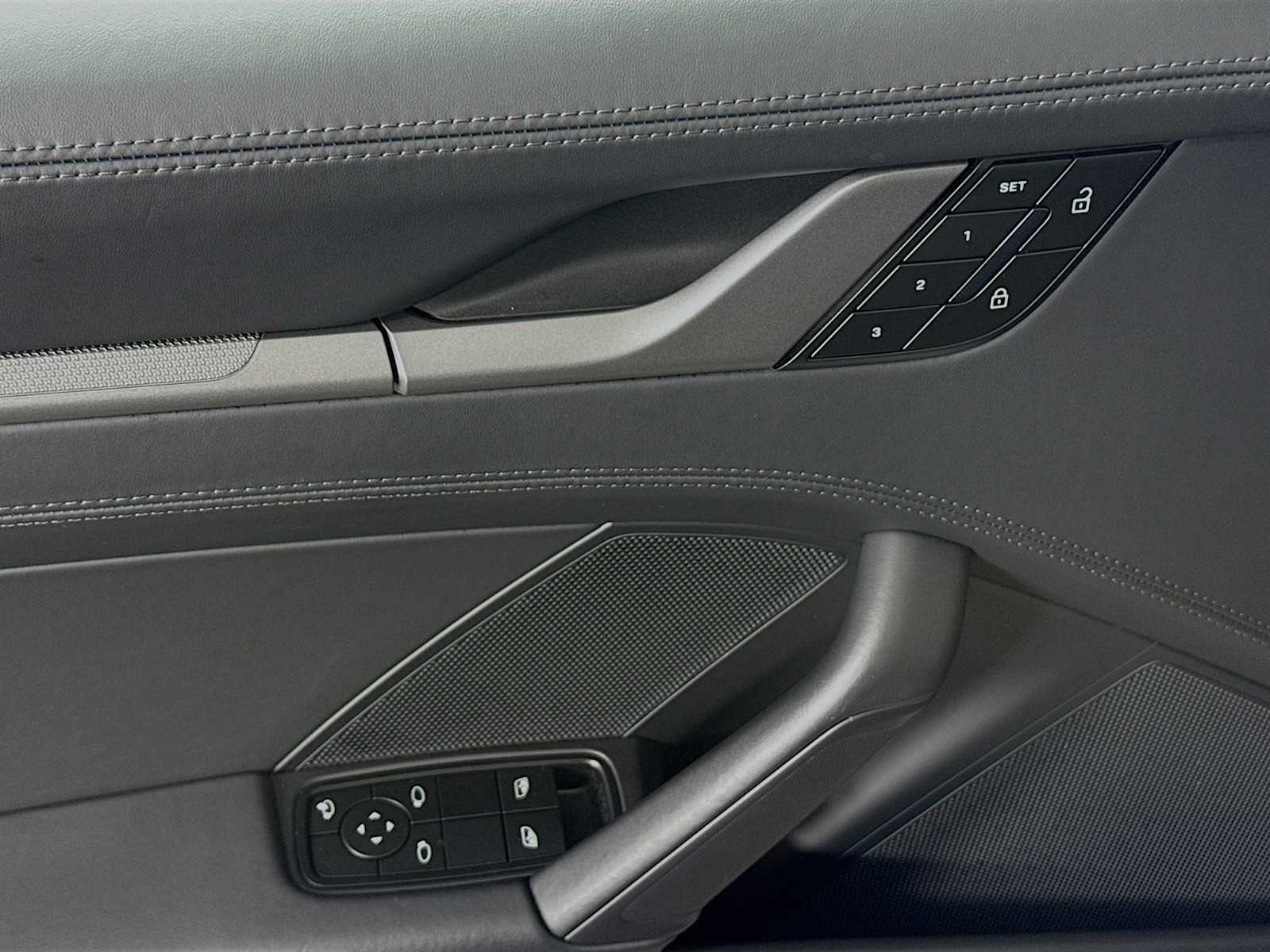 Thumbnail: 2025 Porsche 911 - 15