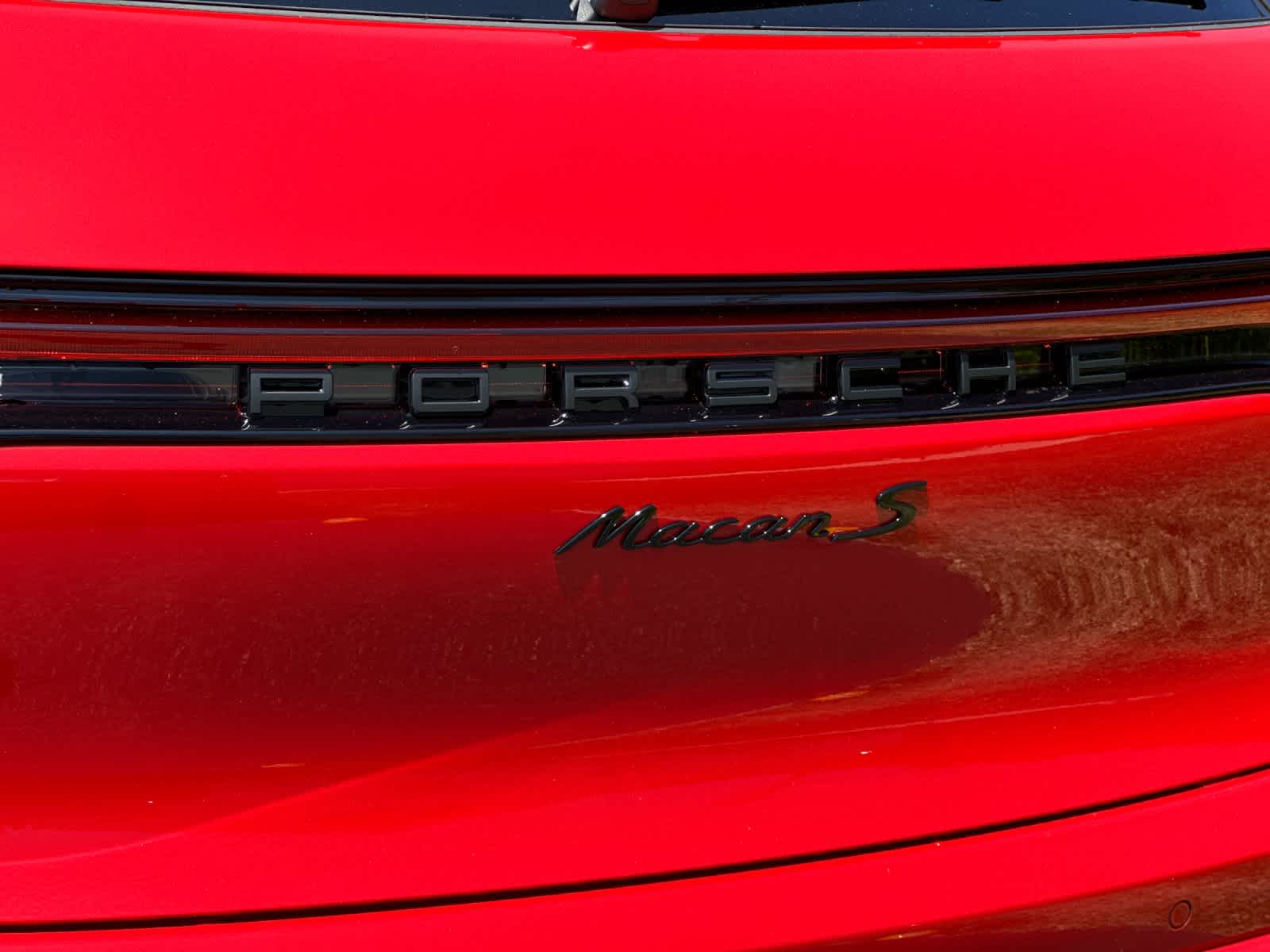 Thumbnail: 2026 Porsche Macan - 32
