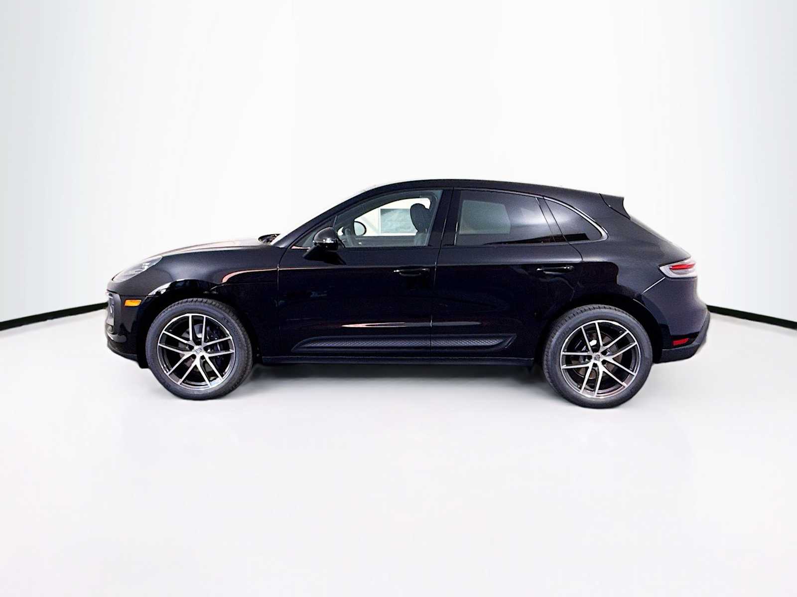 Thumbnail: 2026 Porsche Macan - 2