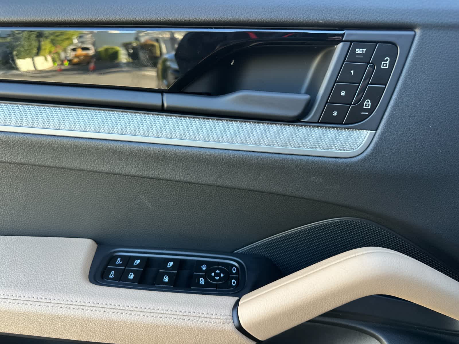 Thumbnail: 2026 Porsche Cayenne - 12