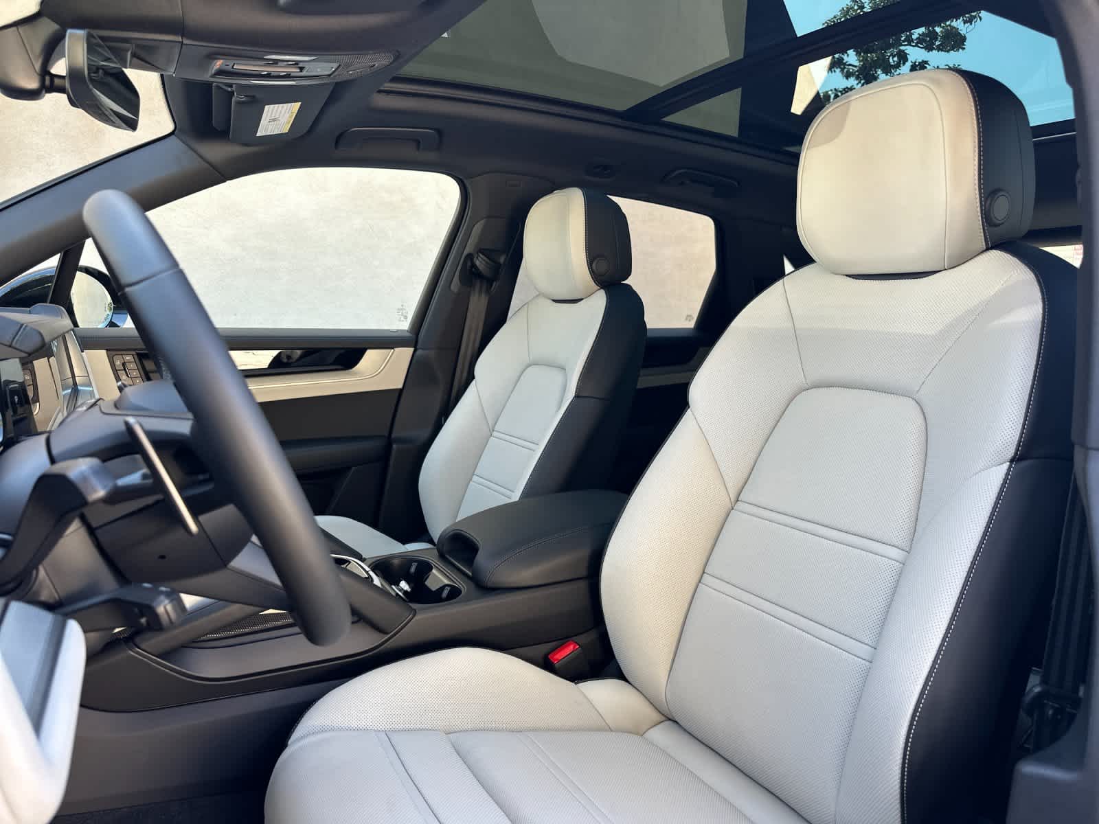 Thumbnail: 2026 Porsche Cayenne - 5