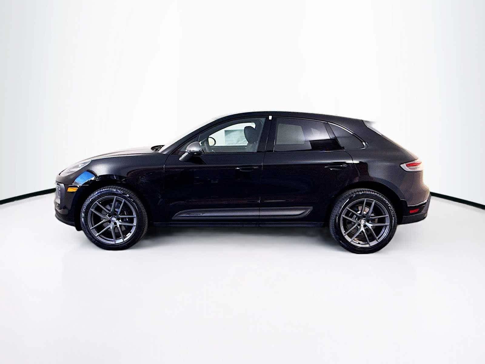 Thumbnail: 2025 Porsche Macan - 2