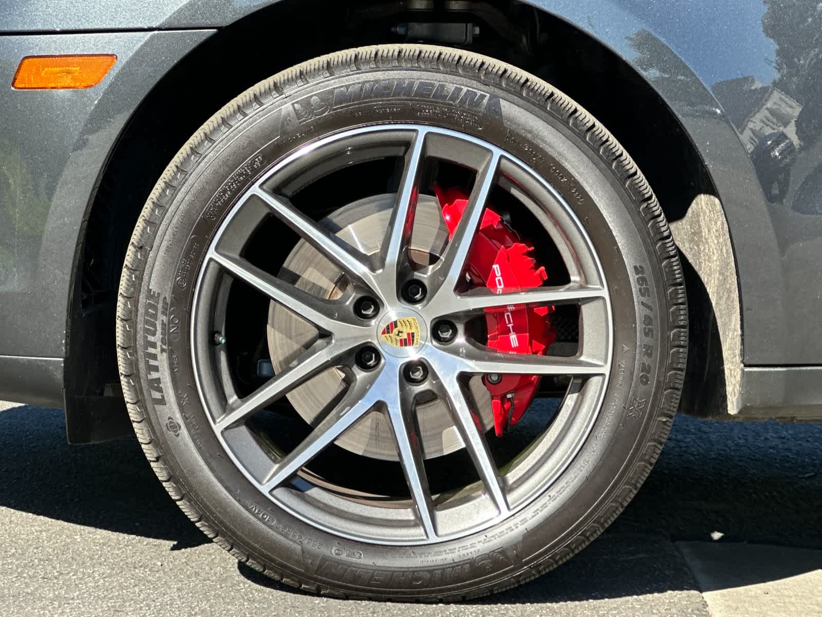 Thumbnail: 2025 Porsche Macan - 30