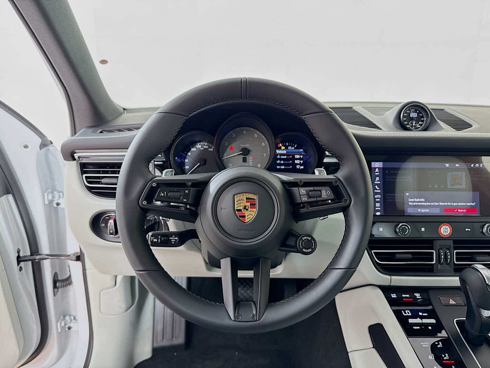 Thumbnail: 2026 Porsche Macan - 12