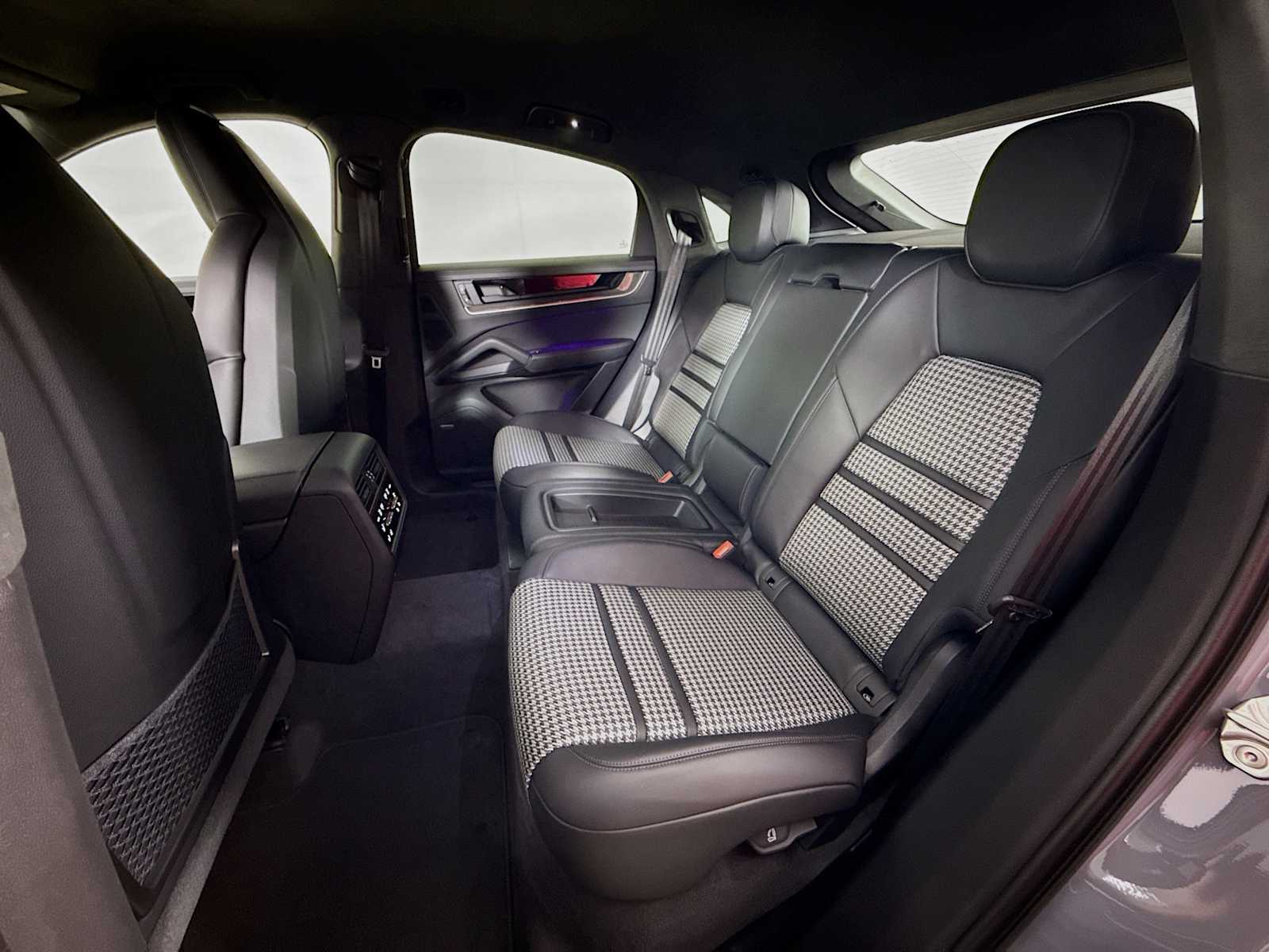 Thumbnail: 2025 Porsche Cayenne - 17