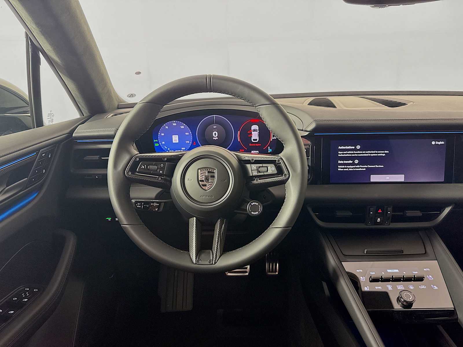 Thumbnail: 2025 Porsche Macan - 25