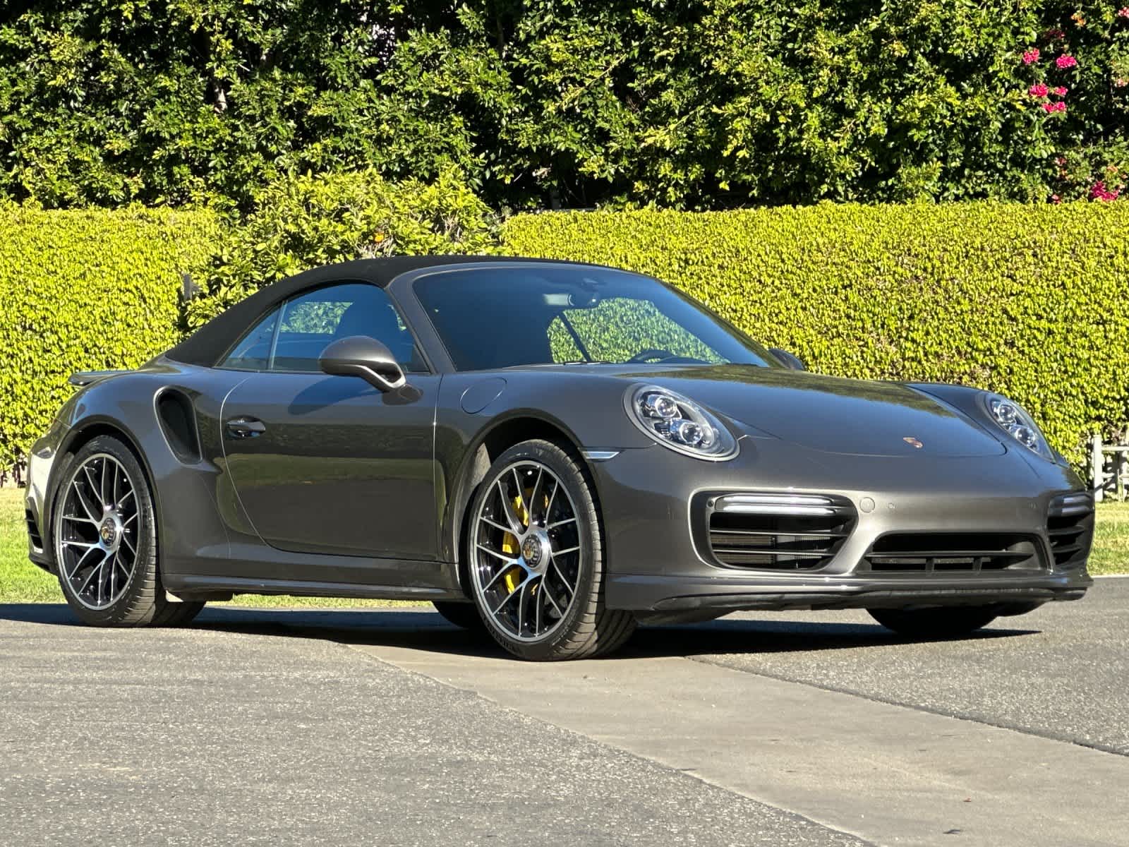 Thumbnail: 2019 Porsche 911 - 9