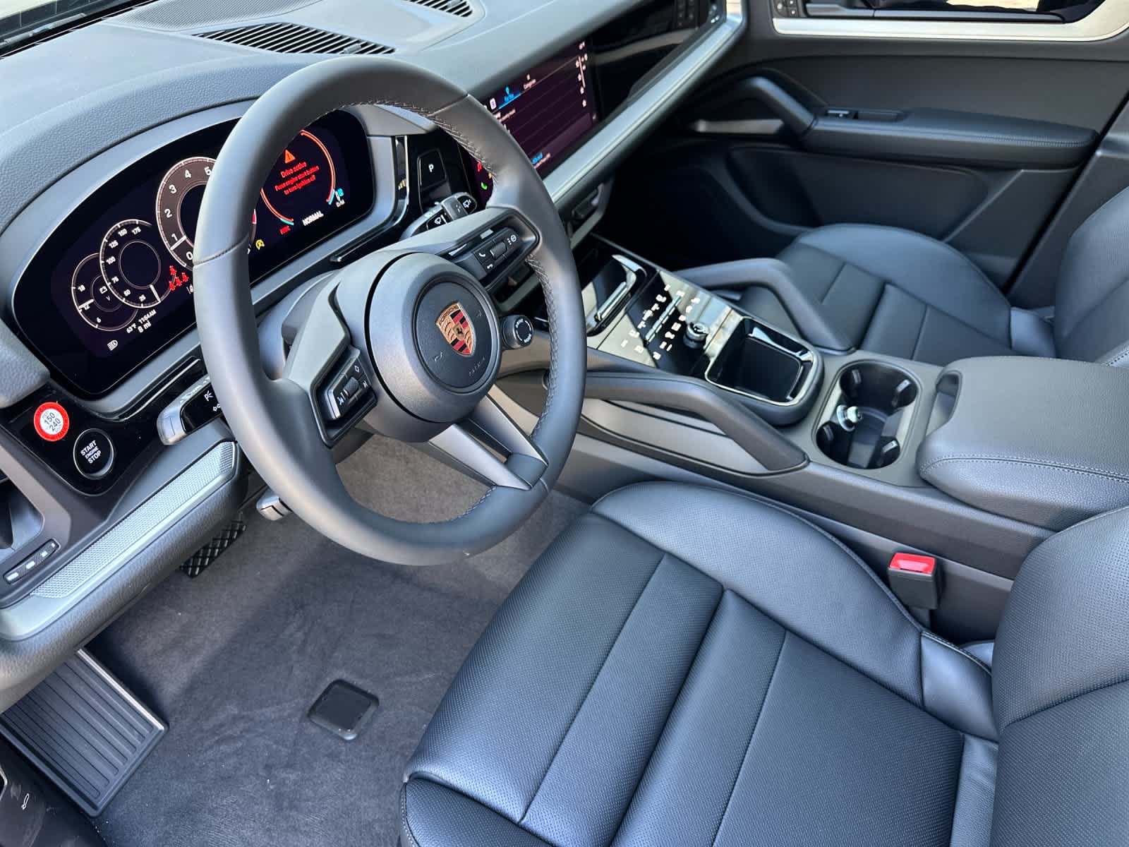 Thumbnail: 2026 Porsche Cayenne - 4