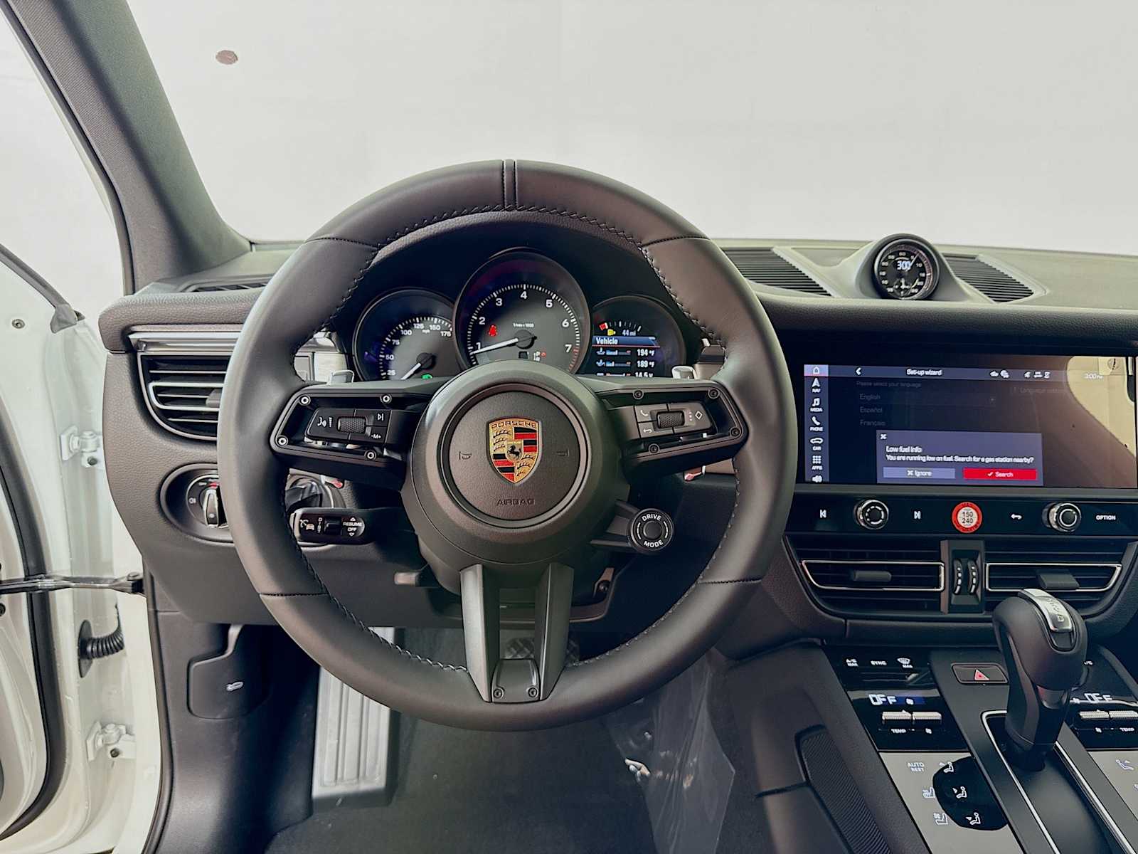 Thumbnail: 2026 Porsche Macan - 12