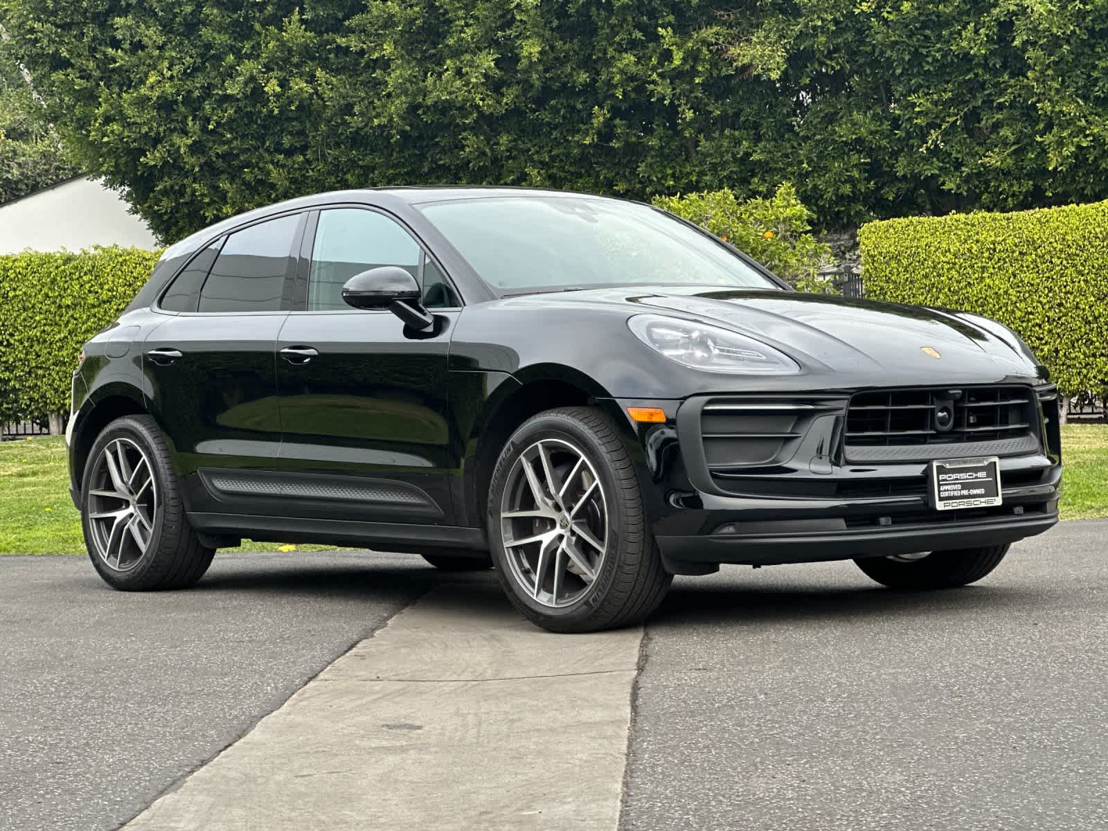 Thumbnail: 2025 Porsche Macan - 10