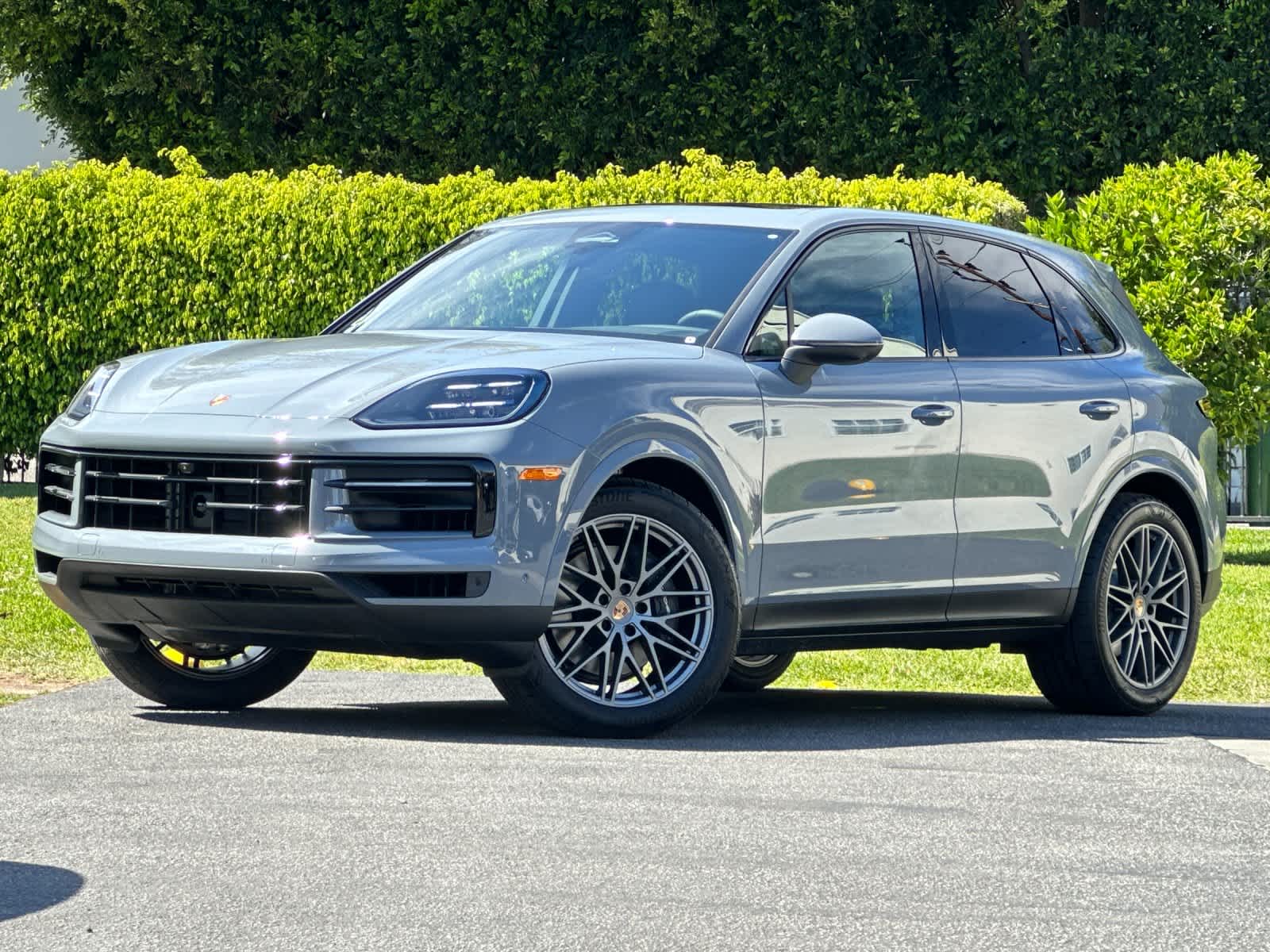 Thumbnail: 2026 Porsche Cayenne - 1