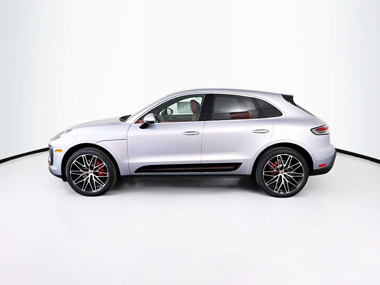 Thumbnail: 2025 Porsche Macan - 2