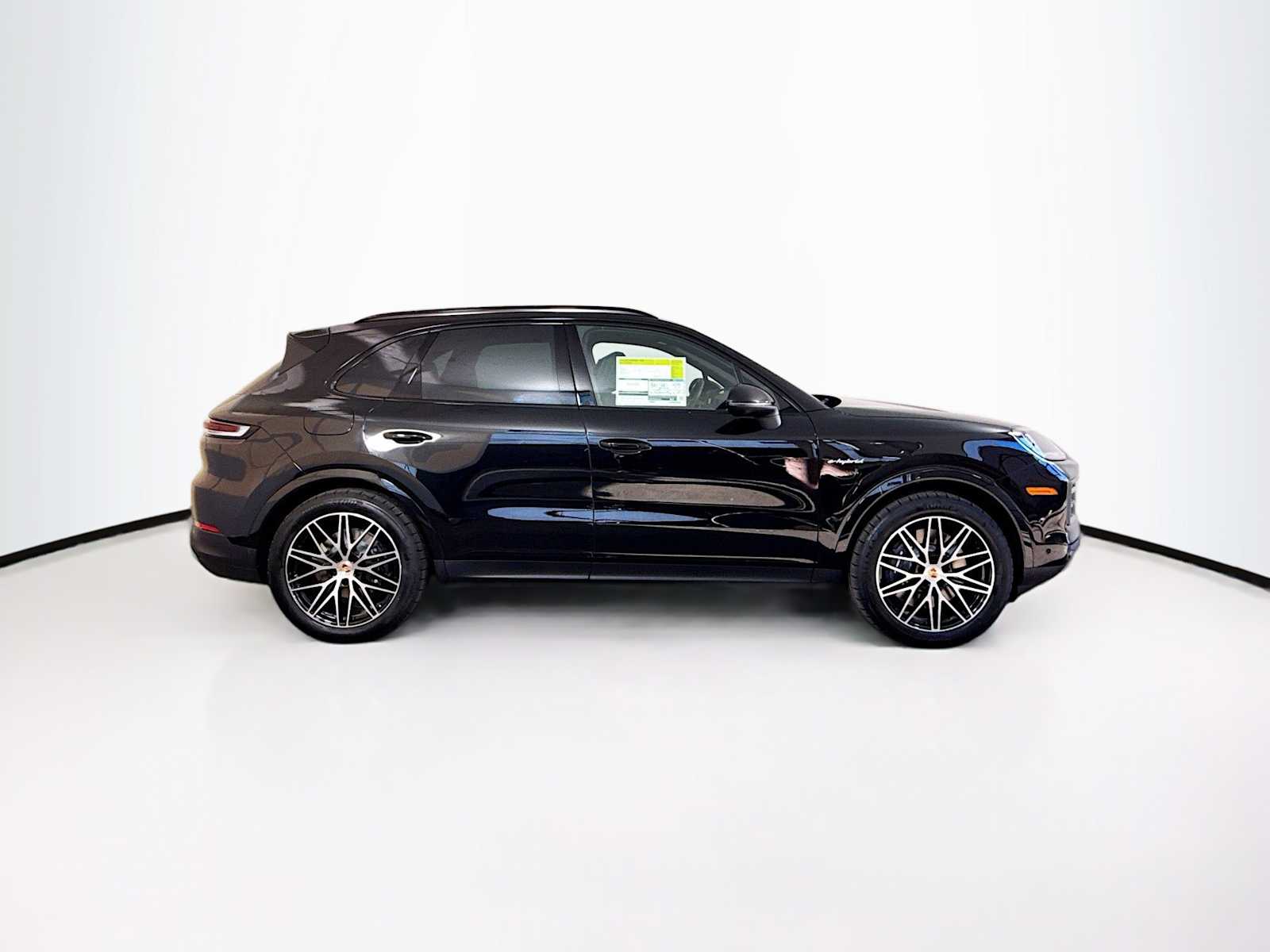 Thumbnail: 2026 Porsche Cayenne - 8