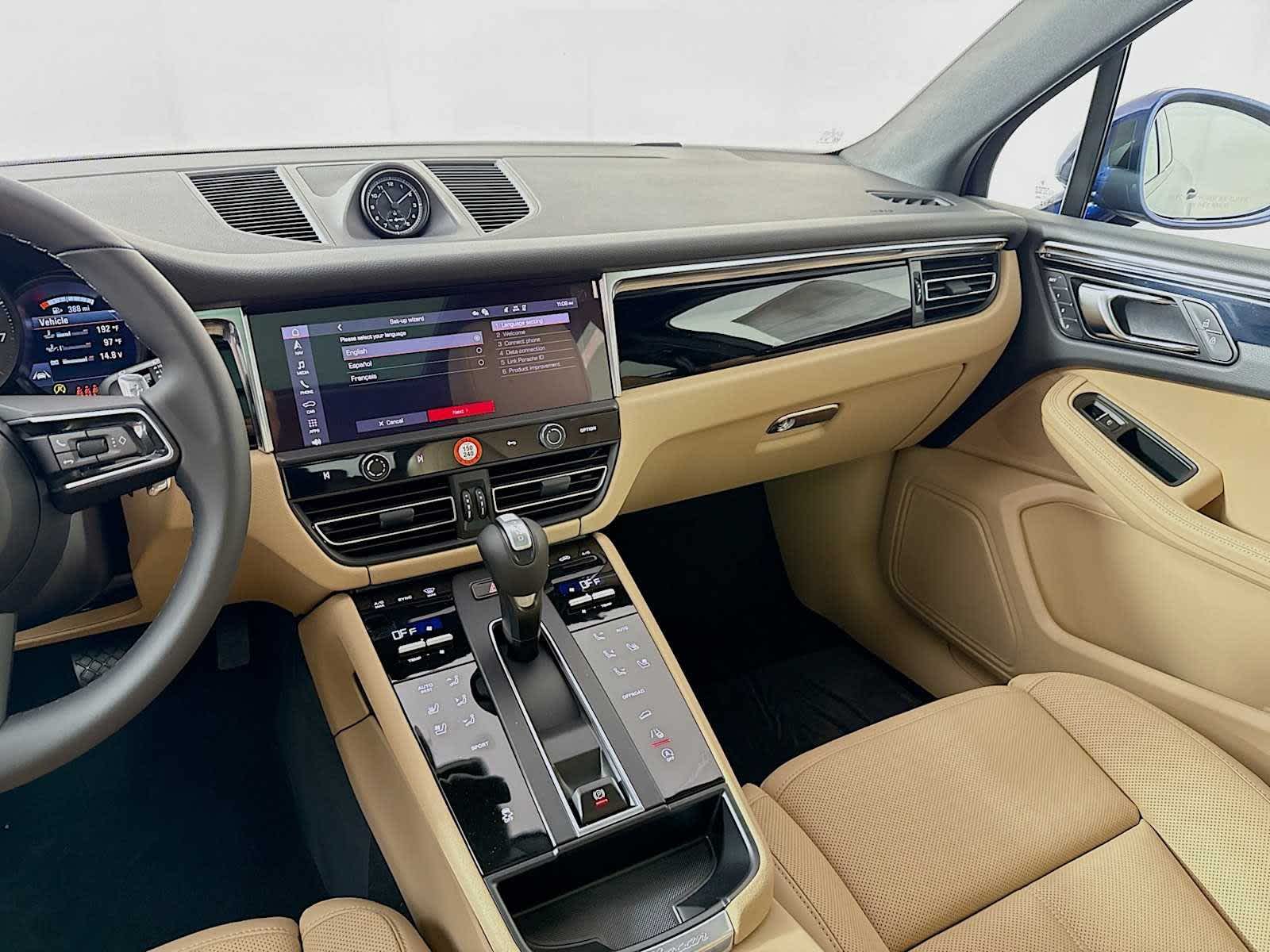 Thumbnail: 2026 Porsche Macan - 19