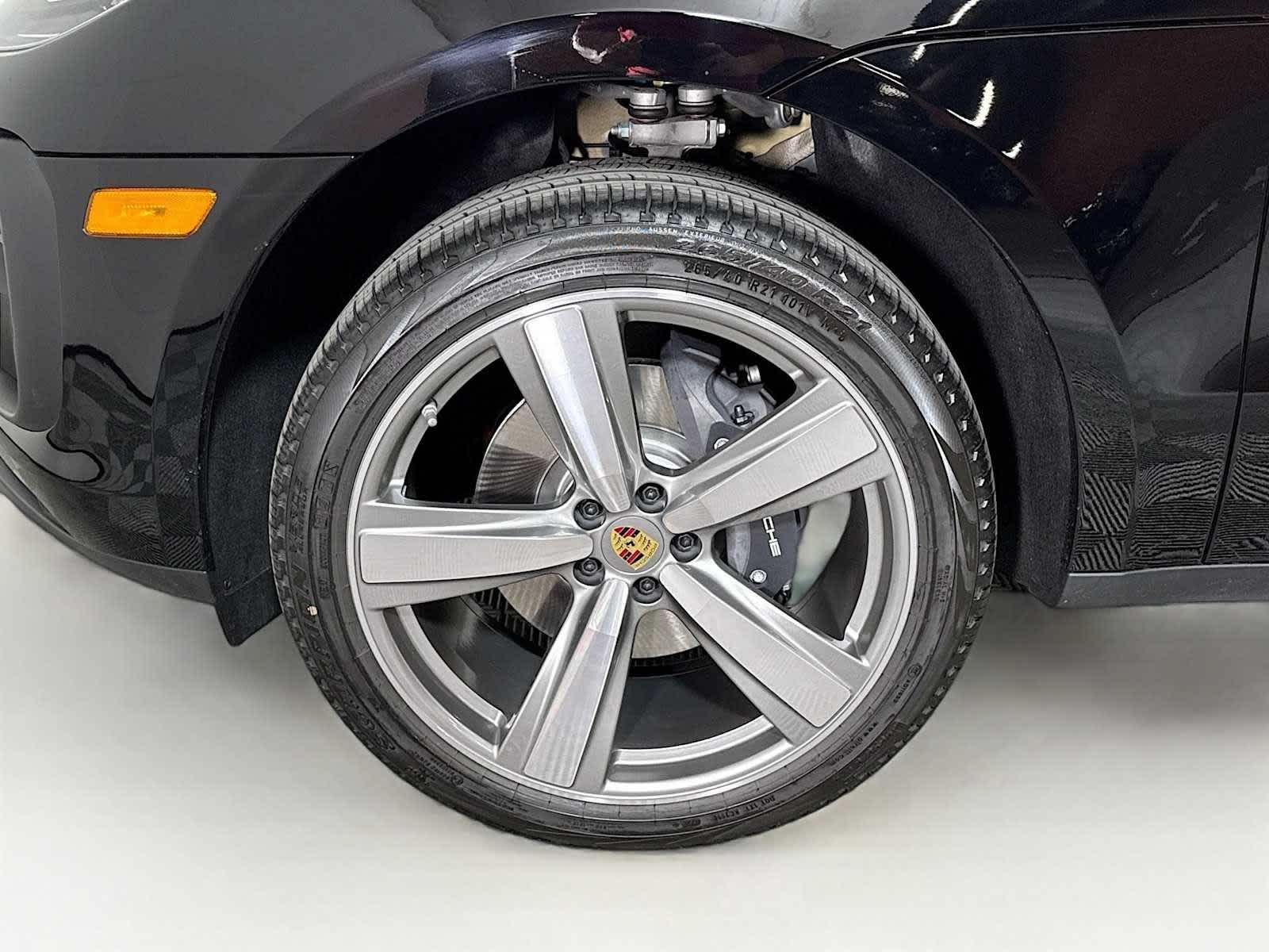 Thumbnail: 2025 Porsche Macan - 24