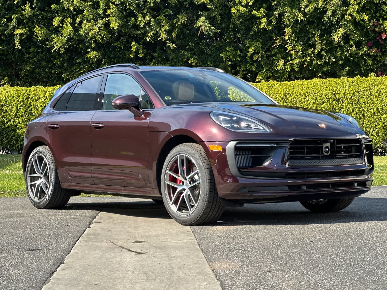 Thumbnail: 2026 Porsche Macan - 10