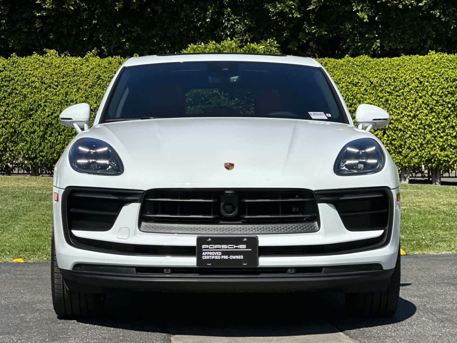 Thumbnail: 2025 Porsche Macan - 11