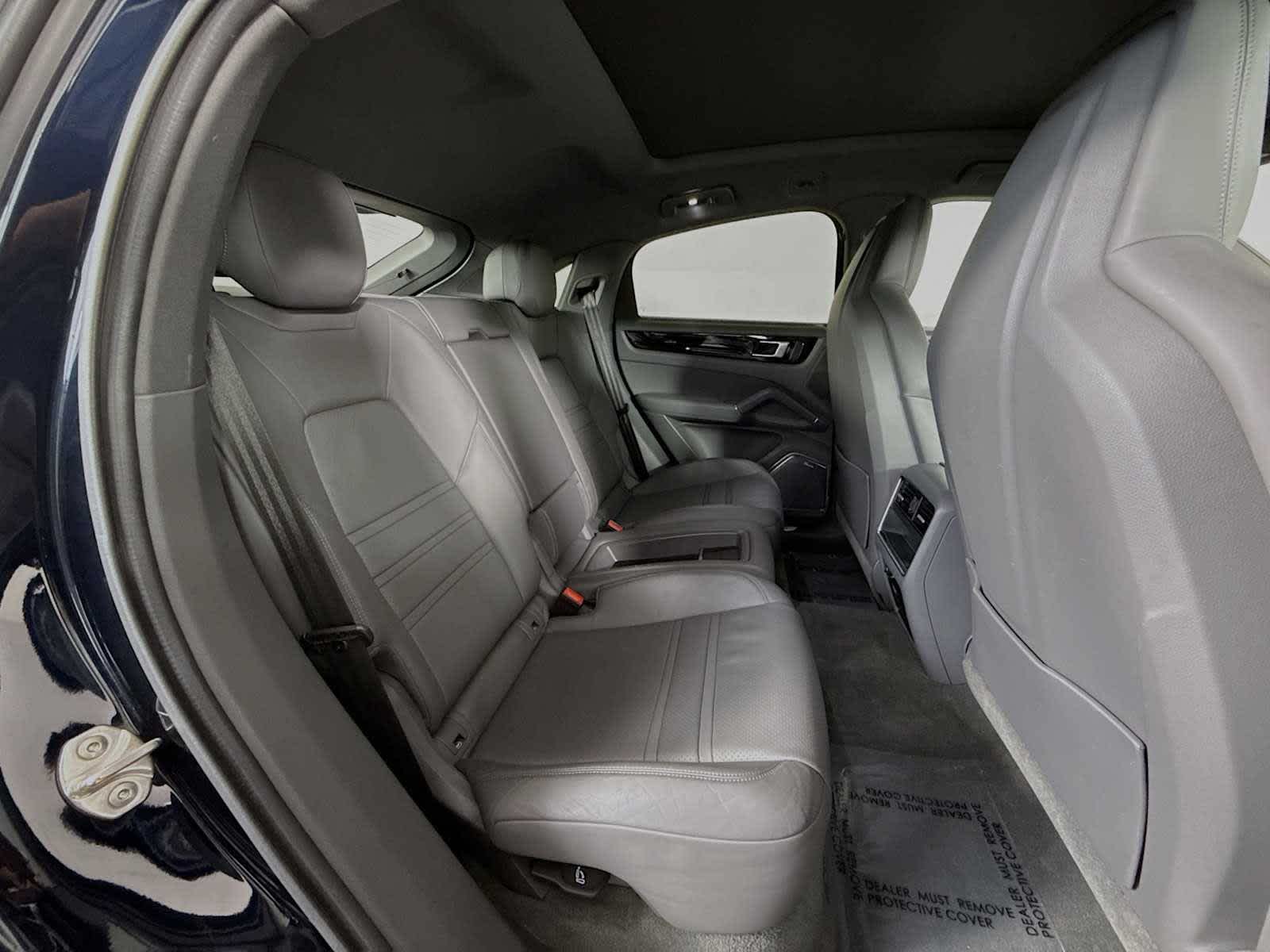 Thumbnail: 2022 Porsche Cayenne - 21