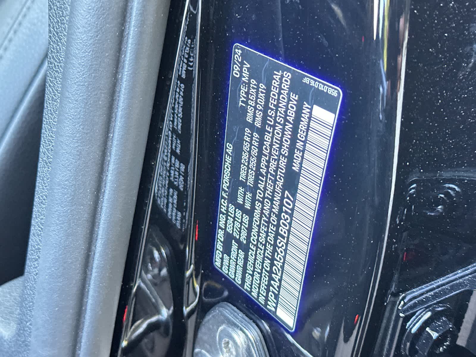 Thumbnail: 2025 Porsche Macan - 33