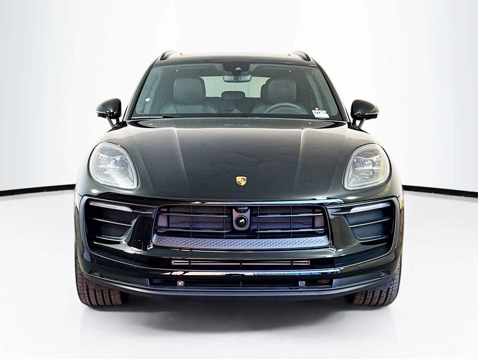 Thumbnail: 2026 Porsche Macan - 6