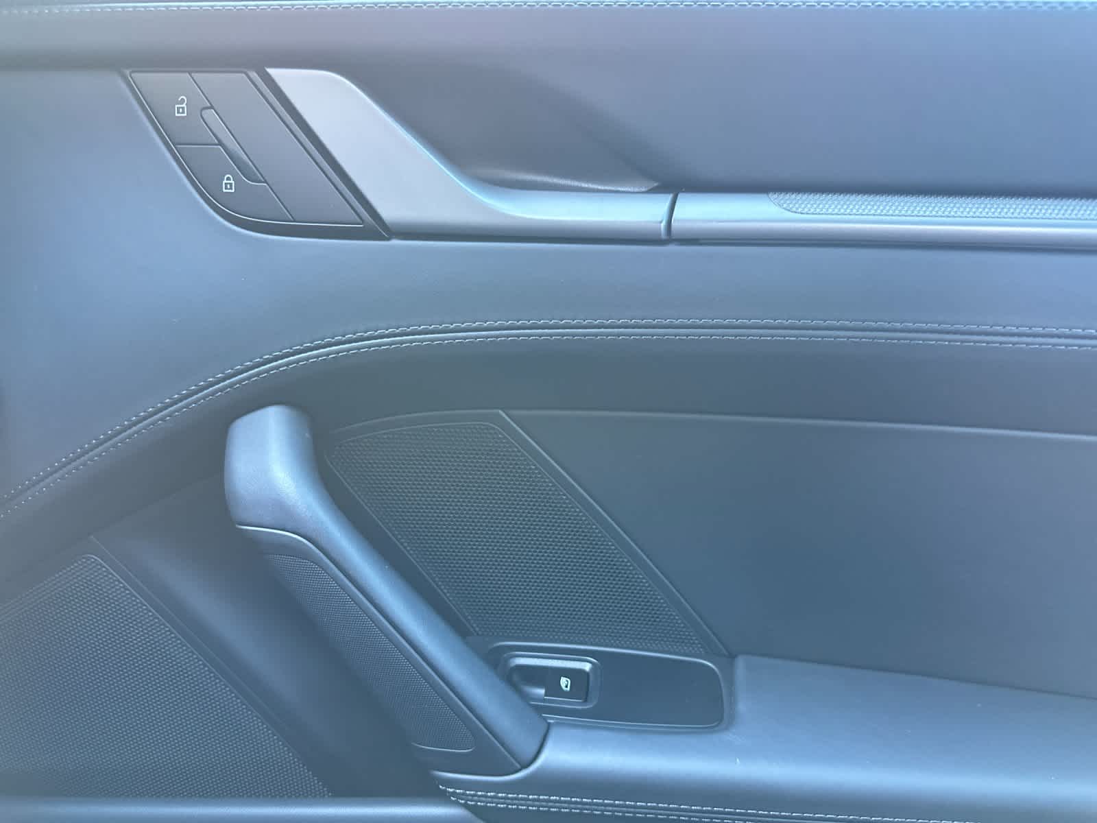 Thumbnail: 2025 Porsche 911 - 14