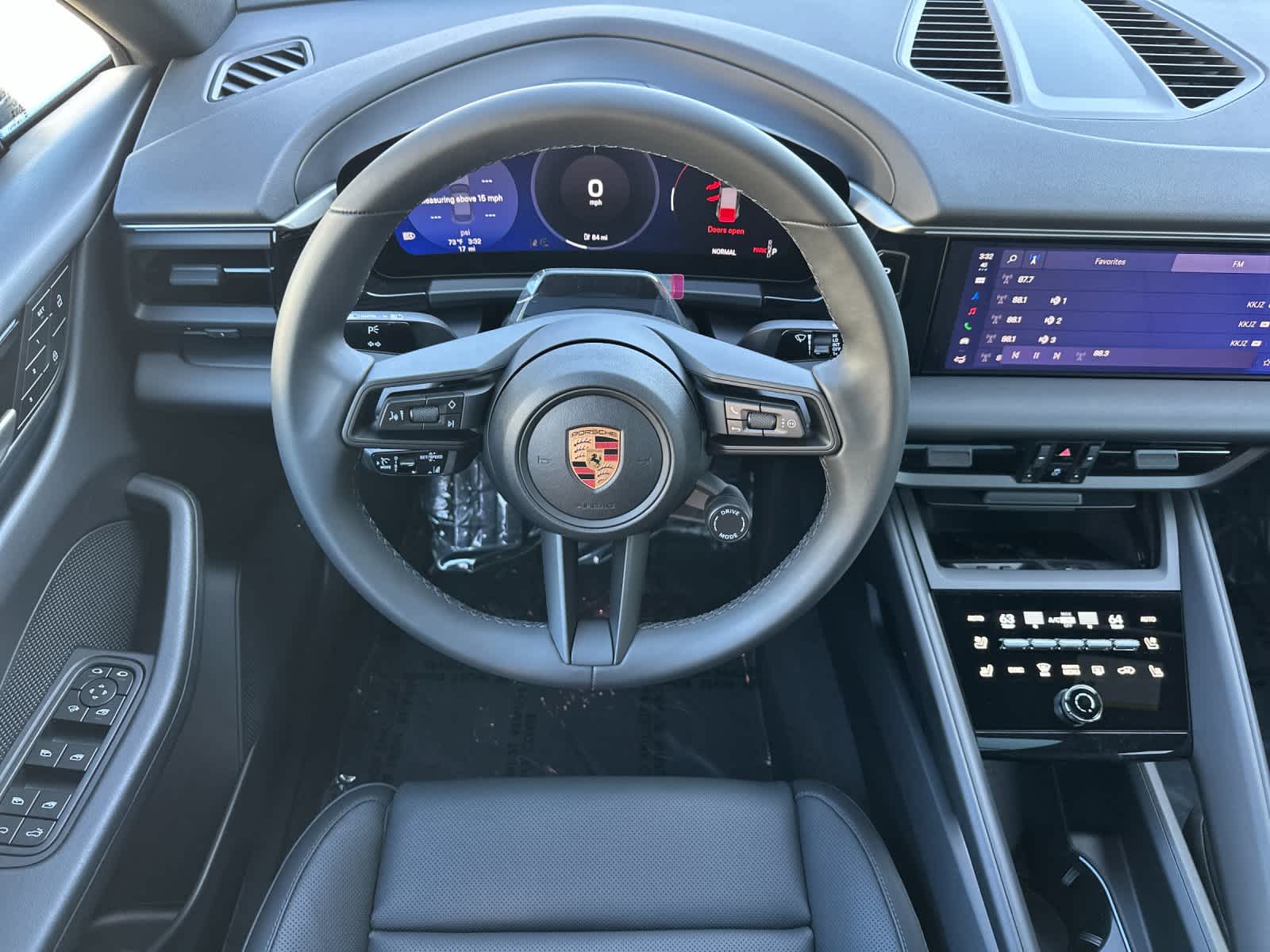 Thumbnail: 2026 Porsche Macan - 15