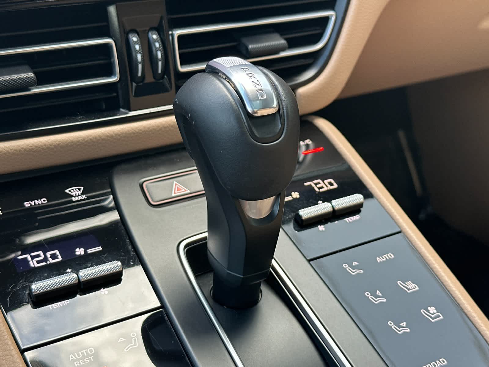 Thumbnail: 2025 Porsche Macan - 24