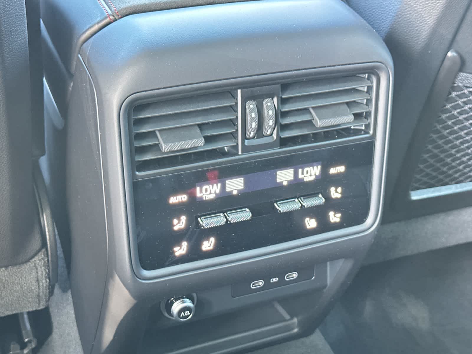 Thumbnail: 2026 Porsche Cayenne - 14