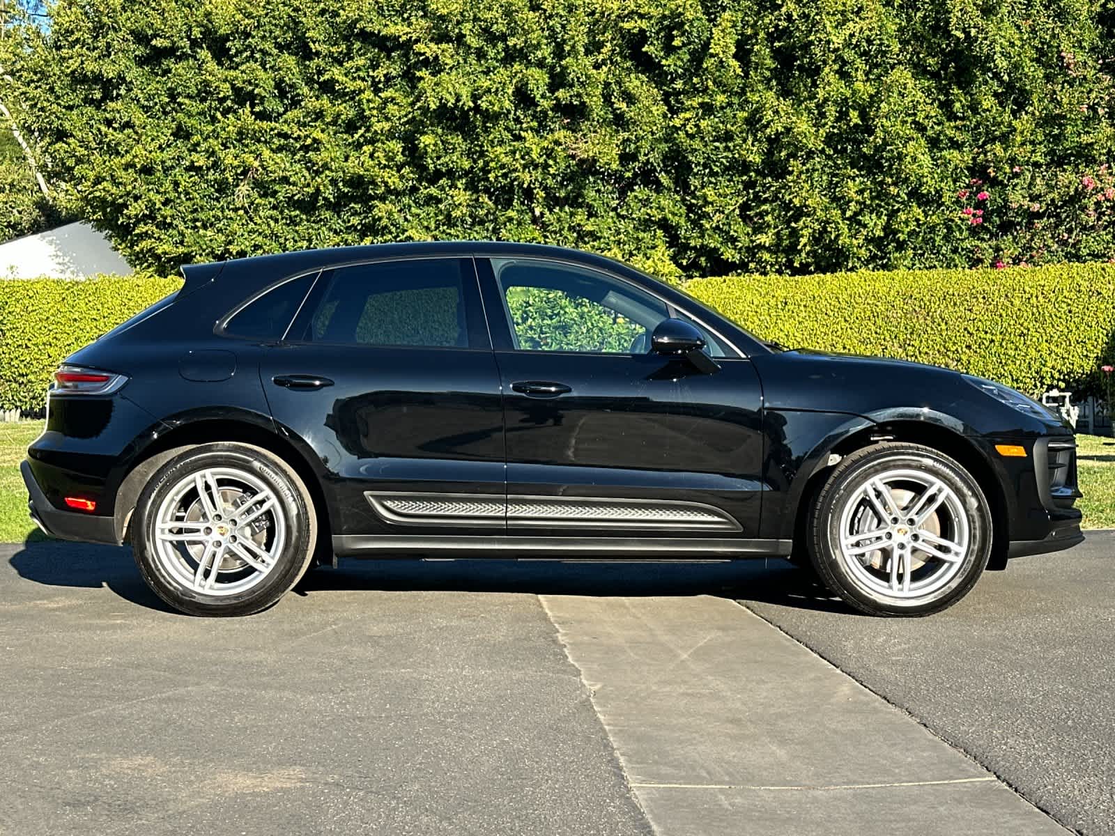 Thumbnail: 2025 Porsche Macan - 9