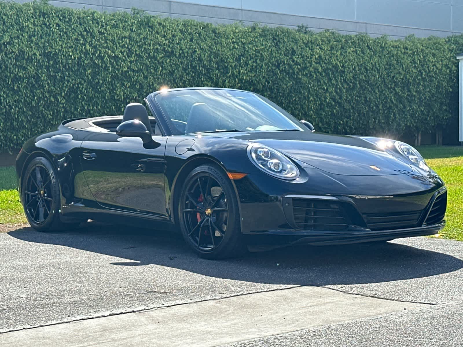 Thumbnail: 2018 Porsche 911 - 10