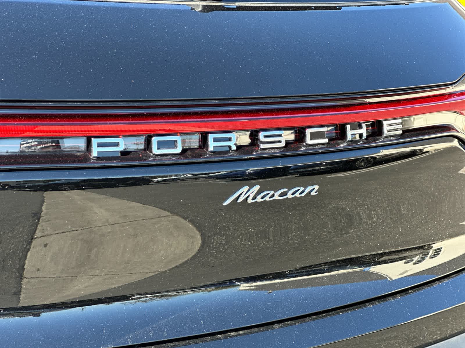 Thumbnail: 2026 Porsche Macan - 32