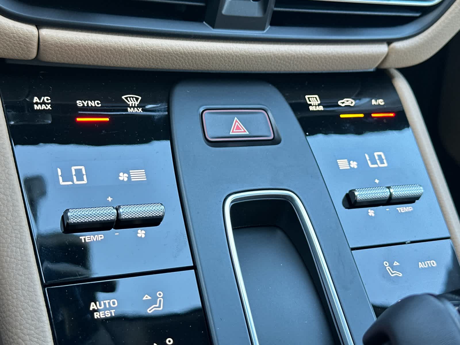 Thumbnail: 2026 Porsche Macan - 24