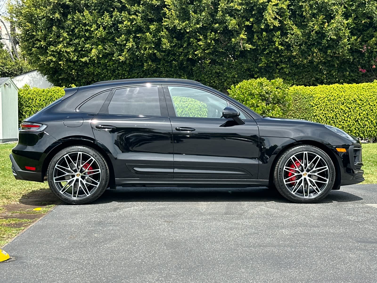 Thumbnail: 2026 Porsche Macan - 9