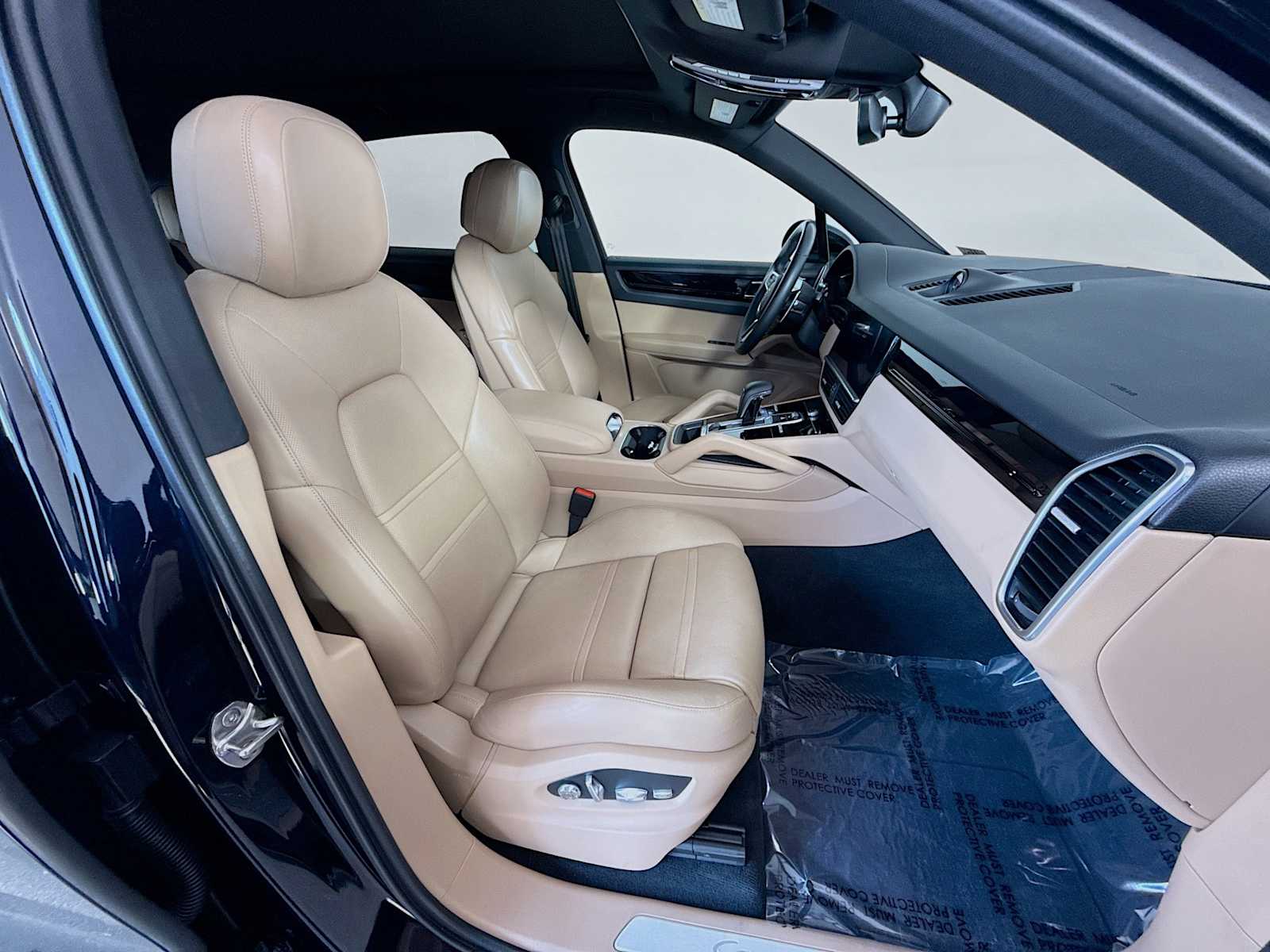 Thumbnail: 2020 Porsche Cayenne - 22