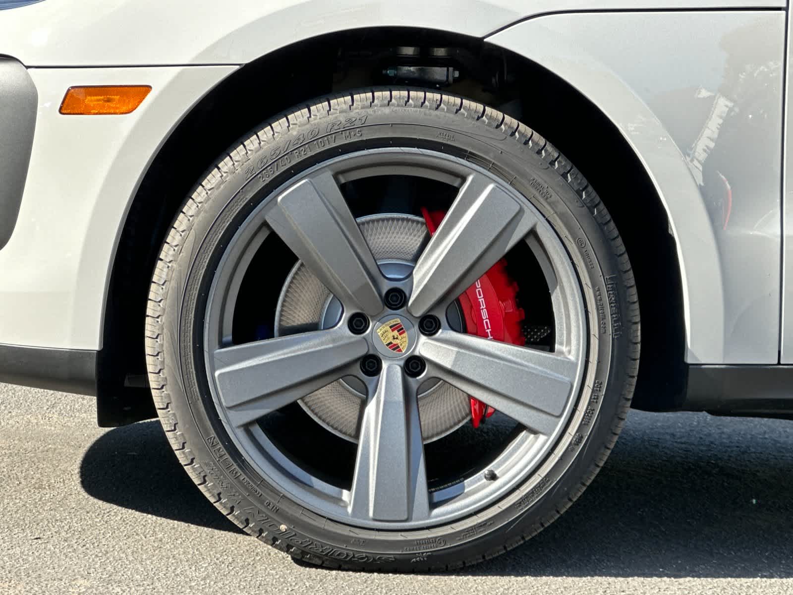 Thumbnail: 2026 Porsche Macan - 30