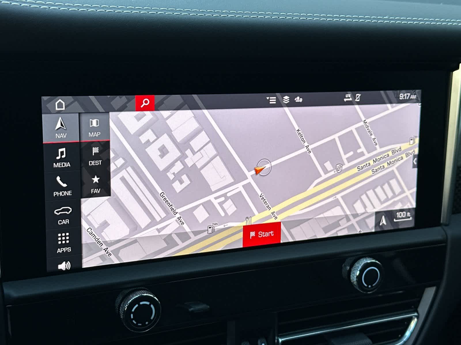 Thumbnail: 2025 Porsche Macan - 22