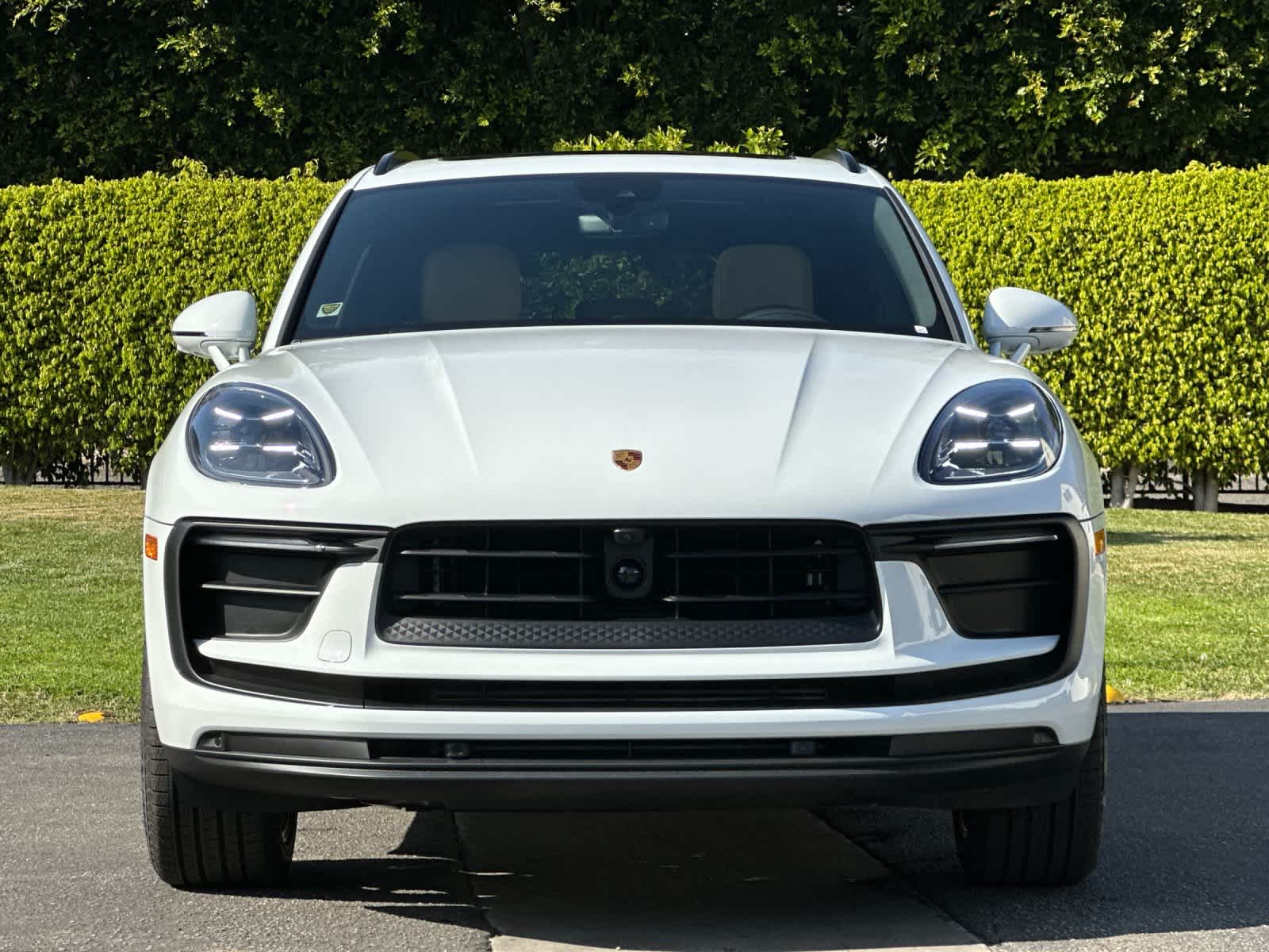 Thumbnail: 2026 Porsche Macan - 11