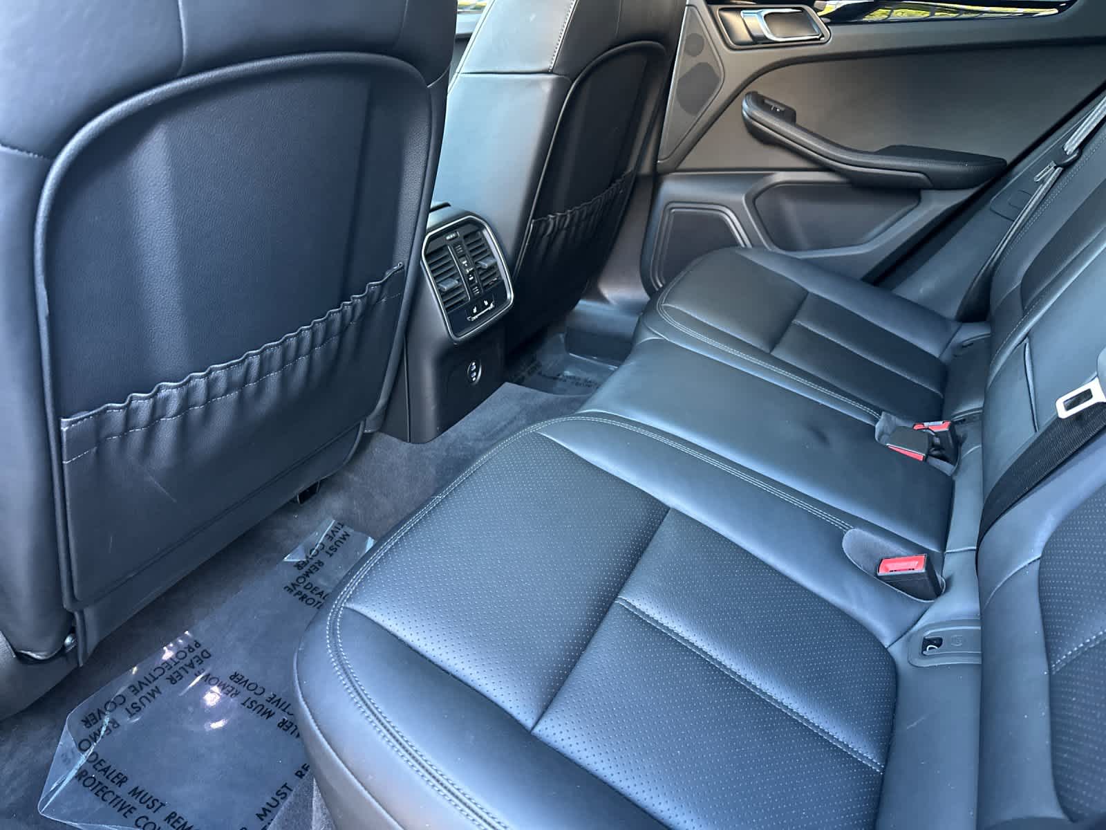 Thumbnail: 2025 Porsche Macan - 13