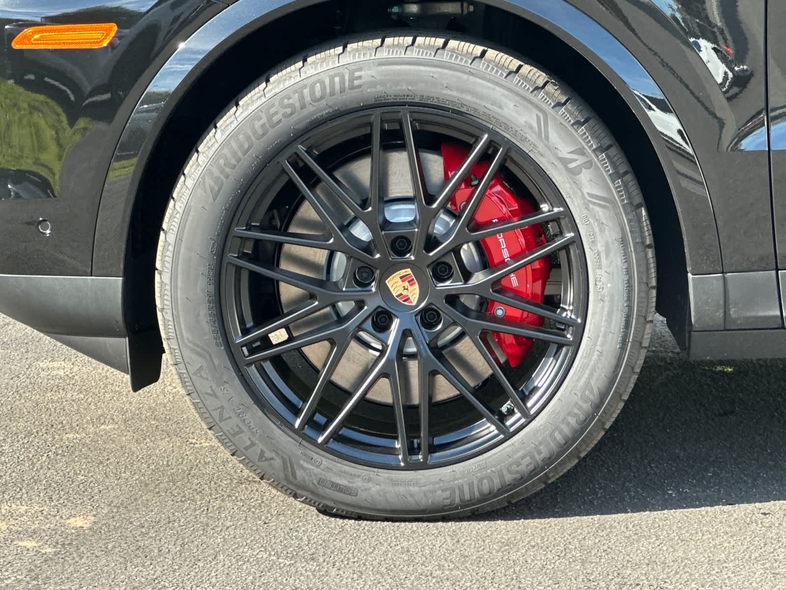 Thumbnail: 2026 Porsche Cayenne - 32